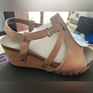 Corky Seltzer Wedge Sandal in Color Penny - Size 9 - New